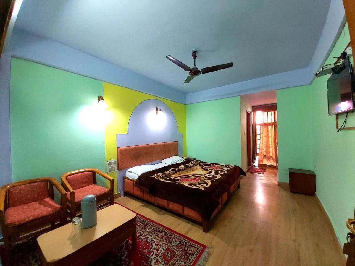 Goroomgo Radha Continental Nainital Luaran gambar
